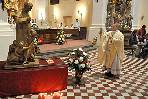 Don Bosco u nás 2013 ...dál žije pro mladé - večerní mše svatá