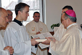 Dva diecézní bohoslovci přijali lektorát a kandidaturu kněžství