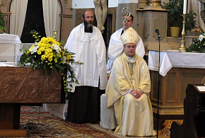 Biskup Jan Vokál sloužil poutní mši svatou v Opočně