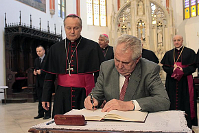 Prezident Miloš Zeman navštívil katedrálu Svatého Ducha