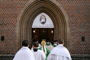Zavření Svaté brány v katedrále Svatého Ducha