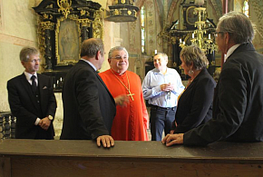 Kardinál Dominik Duka slavil v Polné